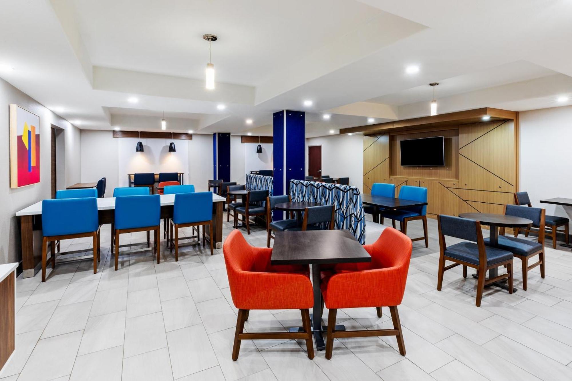 Holiday Inn Express Hotel & Suites Henderson - Traffic Star By Ihg Exteriér fotografie