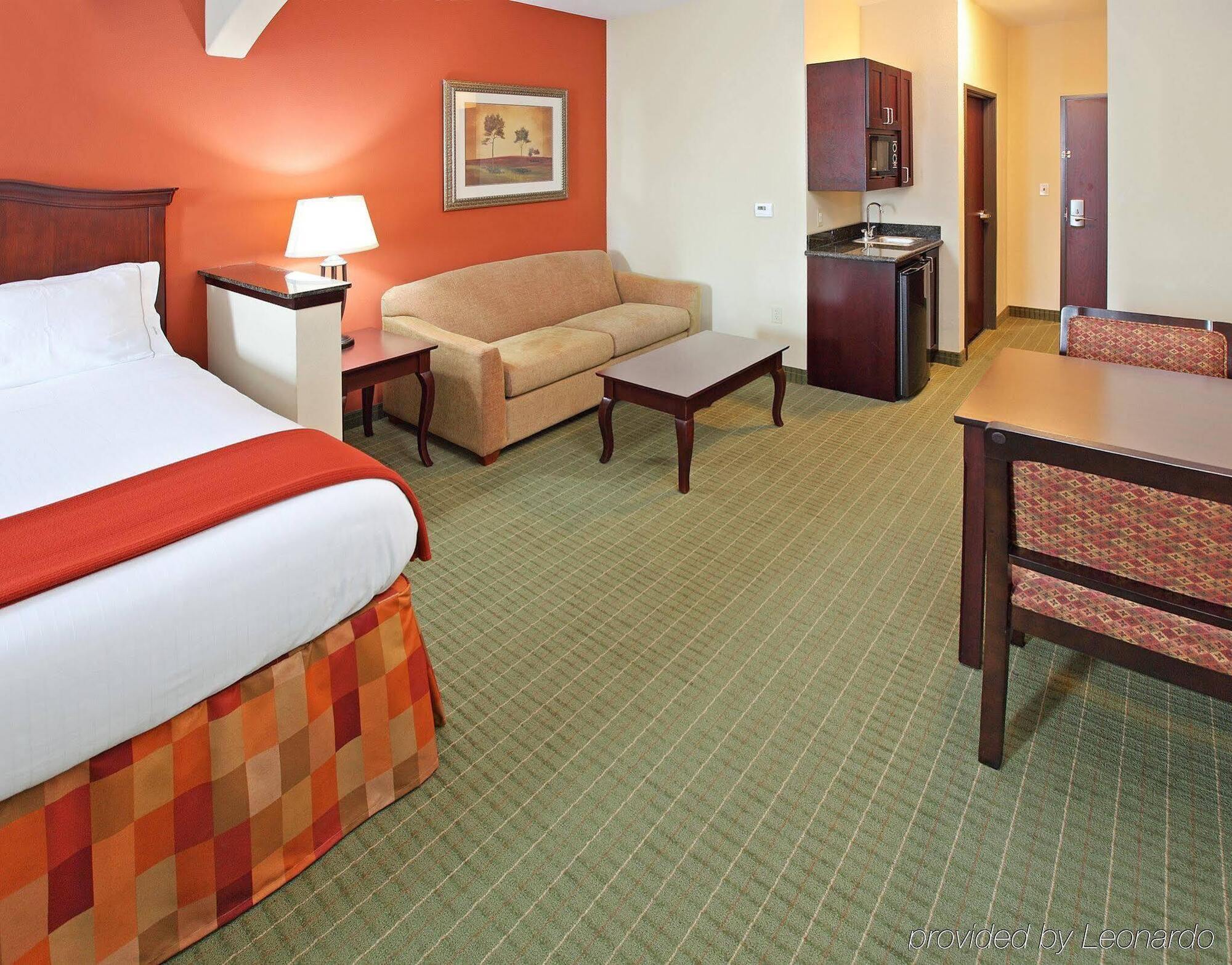 Holiday Inn Express Hotel & Suites Henderson - Traffic Star By Ihg Exteriér fotografie